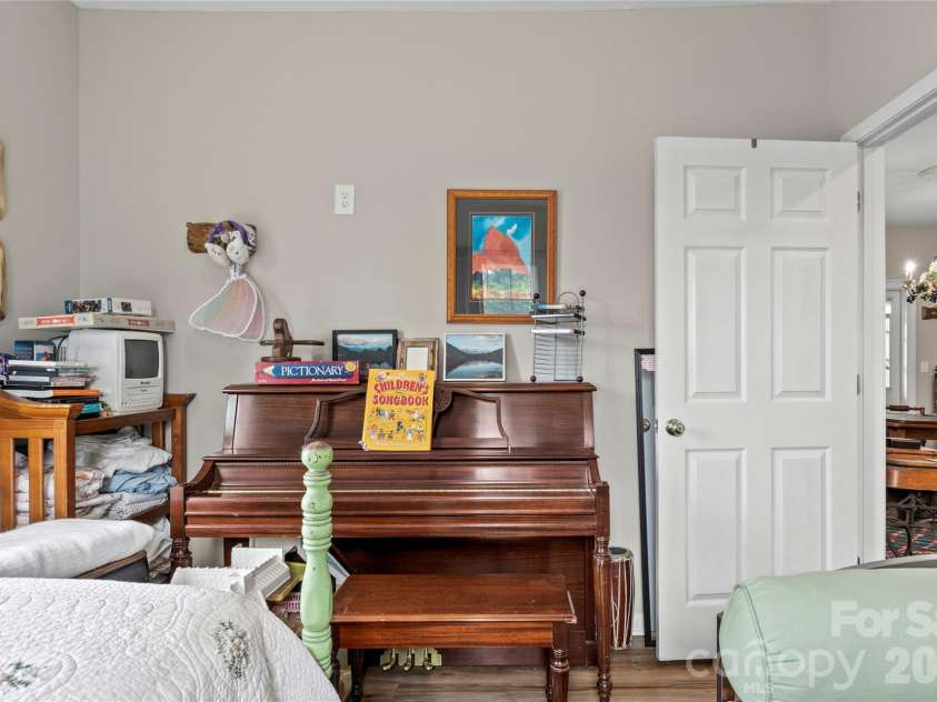 112 Hillcrest Street, Jonesville, NC 28642.  MLS# CAR4392397, YatesRealty ID 34140. 