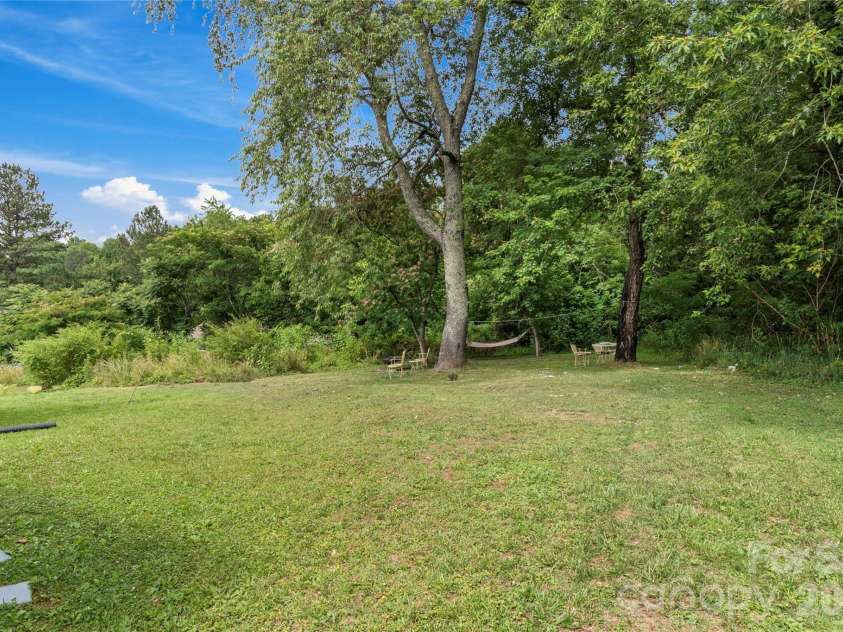 112 Hillcrest Street, Jonesville, NC 28642.  MLS# CAR4392397, YatesRealty ID 34140. 