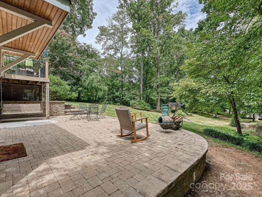 11902 Mountain Crest Circle, Charlotte, NC 28216.  MLS# CAR4286743, YatesRealty ID 34142. Pati