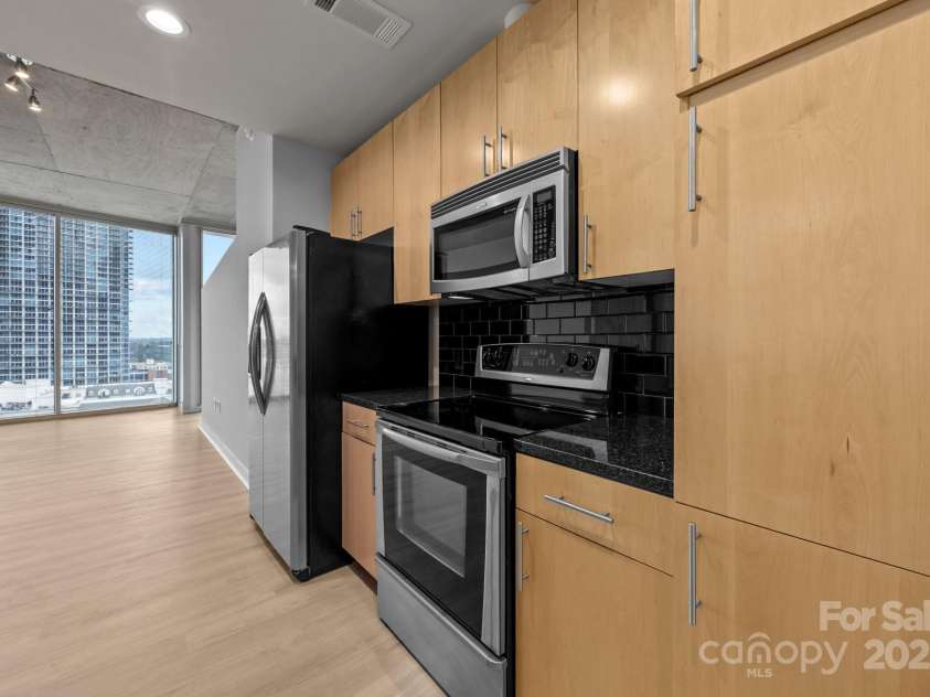 210 Church Street Street, Charlotte, NC 28202.  MLS# CAR4288986, YatesRealty ID 34143. 