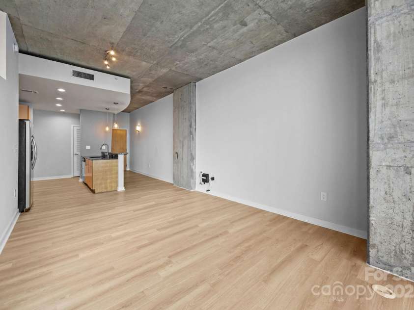 210 Church Street Street, Charlotte, NC 28202.  MLS# CAR4288986, YatesRealty ID 34143. 