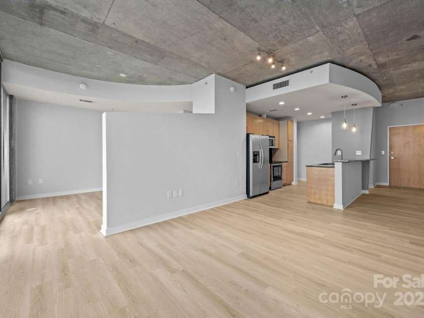 210 Church Street Street, Charlotte, NC 28202.  MLS# CAR4288986, YatesRealty ID 34143. 