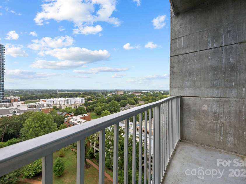 210 Church Street Street, Charlotte, NC 28202.  MLS# CAR4288986, YatesRealty ID 34143. 