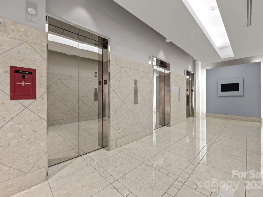 210 Church Street Street, Charlotte, NC 28202.  MLS# CAR4288986, YatesRealty ID 34143. 