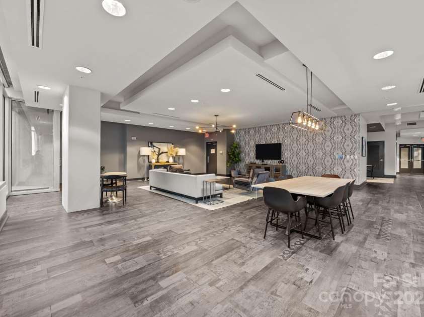 210 Church Street Street, Charlotte, NC 28202.  MLS# CAR4288986, YatesRealty ID 34143. 