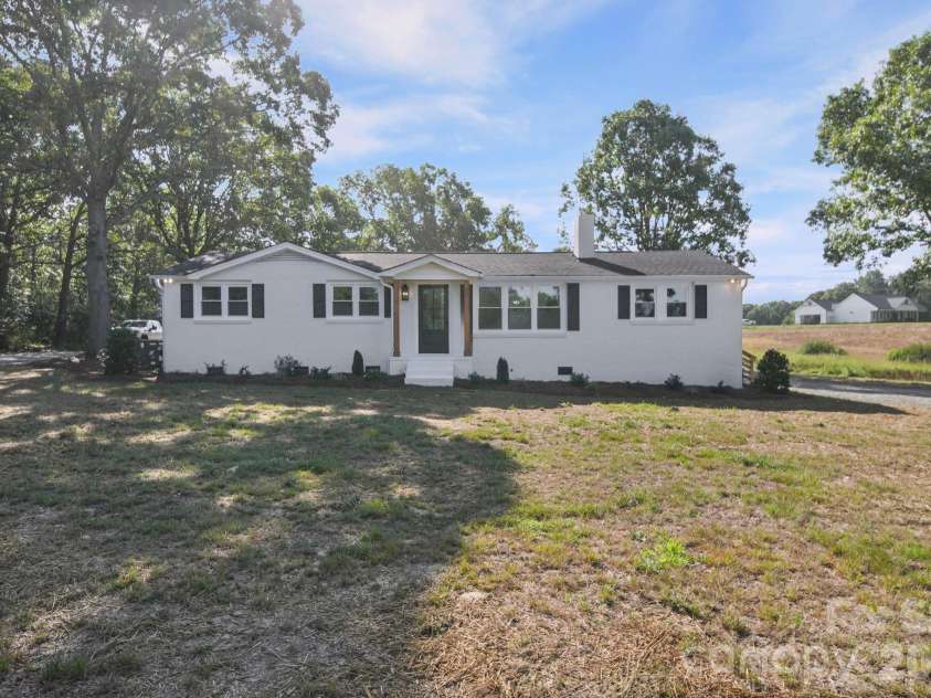 3312 Sikes Mill Road, Monroe, NC 28110.  MLS# CAR4398871, YatesRealty ID 34143. 
