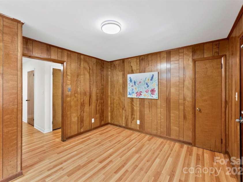 1212 Monroe Drive, Gastonia, NC 28054.  MLS# CAR4278340, YatesRealty ID 34144. 