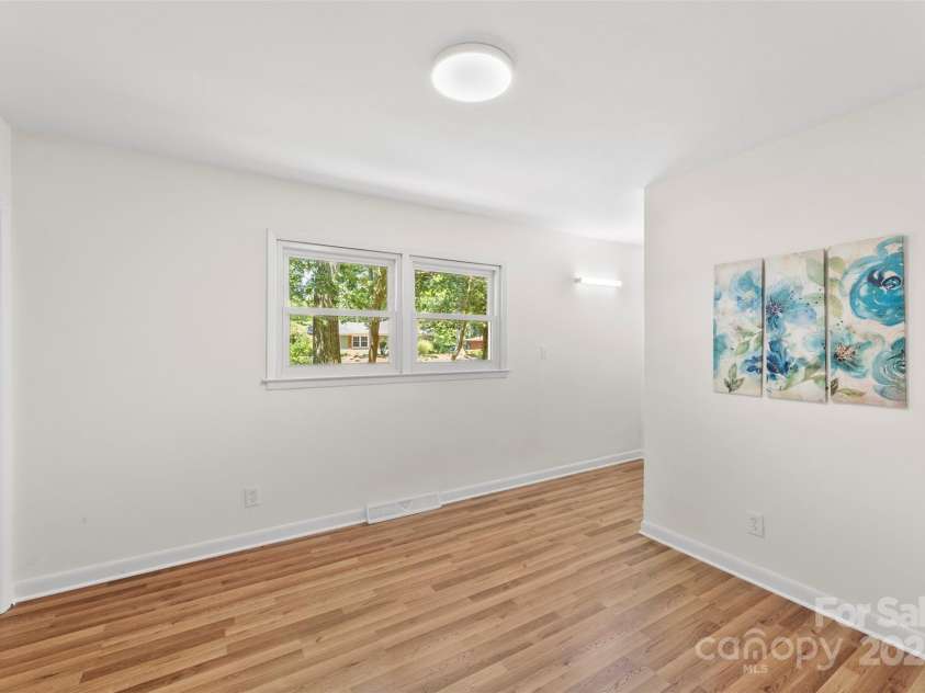 1212 Monroe Drive, Gastonia, NC 28054.  MLS# CAR4278340, YatesRealty ID 34144. 