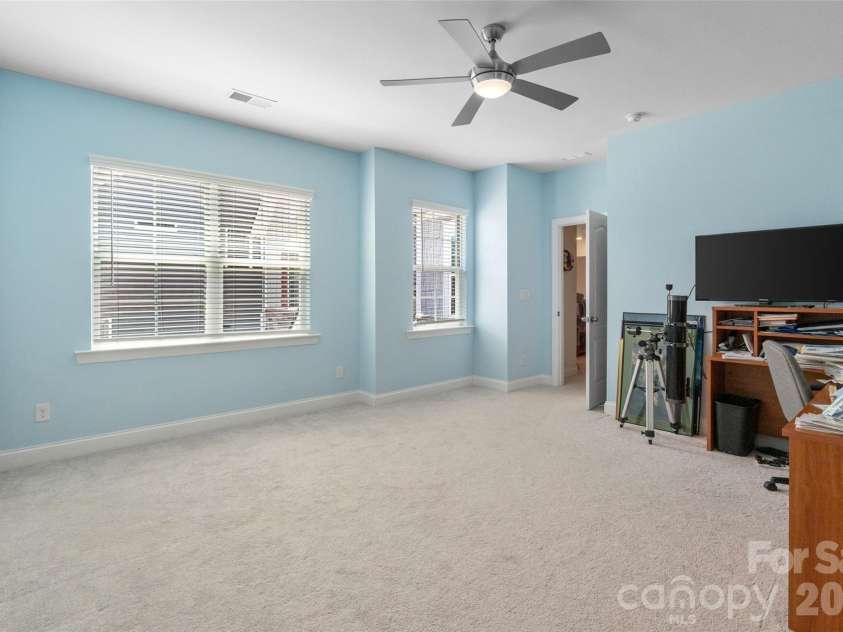 979 Parkland Place, Concord, NC 28027.  MLS# CAR4396807, YatesRealty ID 34144. 