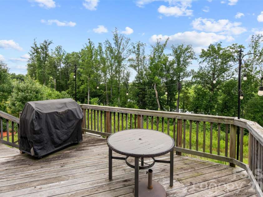 979 Parkland Place, Concord, NC 28027.  MLS# CAR4396807, YatesRealty ID 34144. 