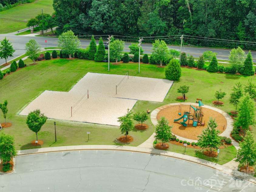 979 Parkland Place, Concord, NC 28027.  MLS# CAR4396807, YatesRealty ID 34144. 