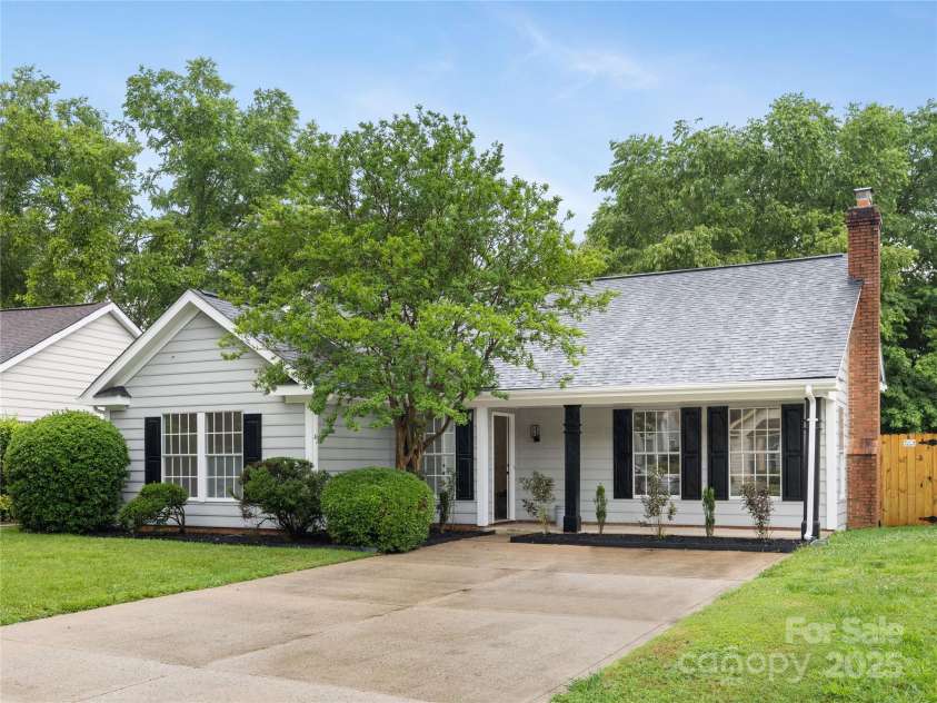 12013 Dolomite Drive, Pineville, NC 28134.  MLS# CAR4281127, YatesRealty ID 34145. 
