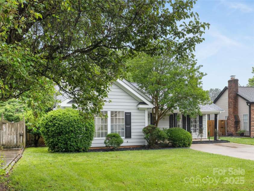 12013 Dolomite Drive, Pineville, NC 28134.  MLS# CAR4281127, YatesRealty ID 34145. 