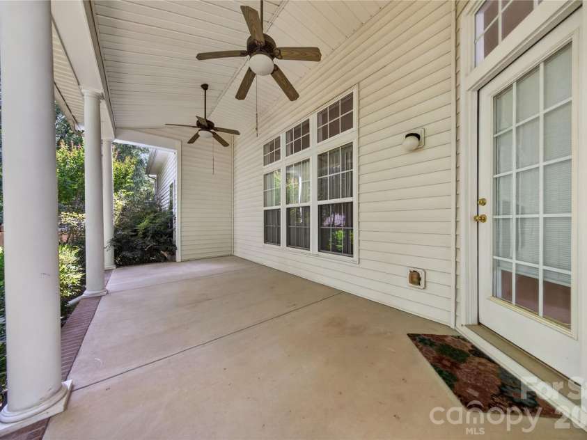 533 Fair Oaks Drive, Fort Mill, SC 29708.  MLS# CAR4385370, YatesRealty ID 34145. Double Ceiling Fans