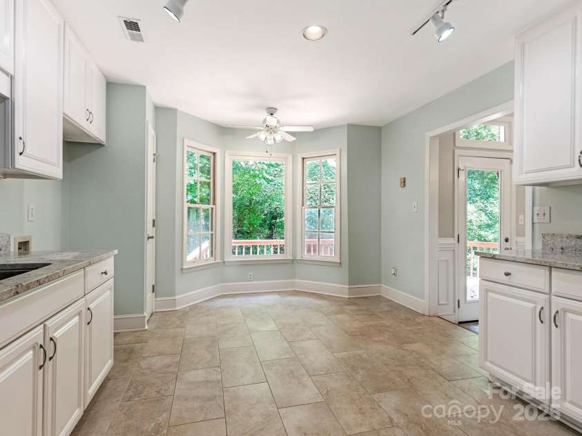6907 Pleasant Drive, Charlotte, NC 28211.  MLS# CAR4280958, YatesRealty ID 34148. Featuring bay windows...