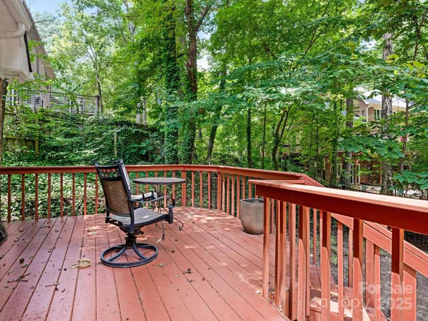6907 Pleasant Drive, Charlotte, NC 28211.  MLS# CAR4280958, YatesRealty ID 34148. Set in nature with a balance of sunshine
