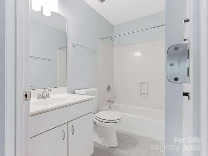 6907 Pleasant Drive, Charlotte, NC 28211.  MLS# CAR4280958, YatesRealty ID 34148. Upstairs bathroom