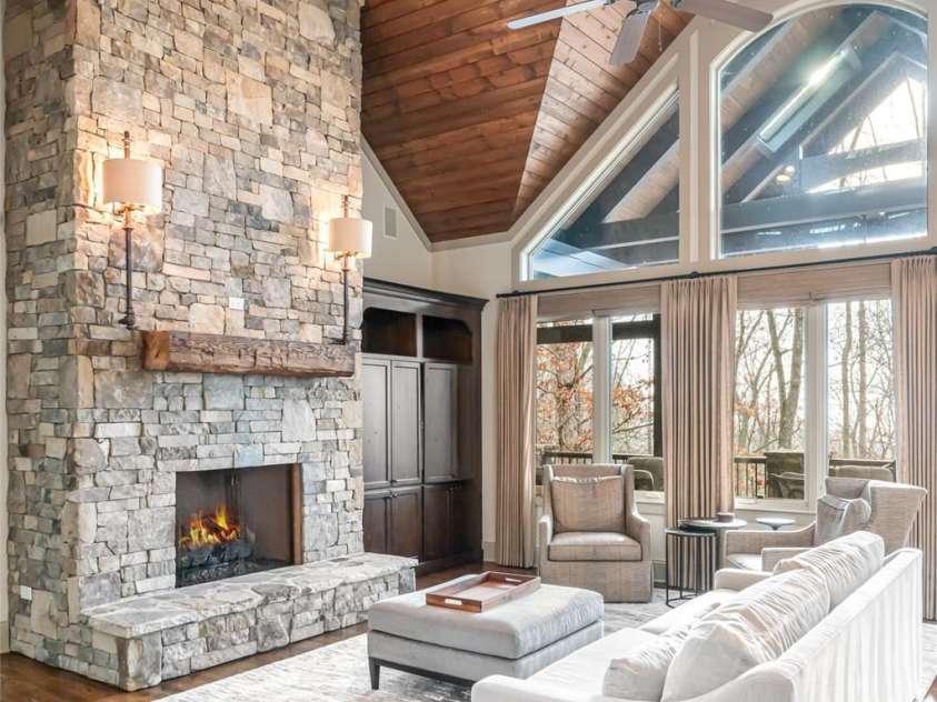 2 Cherokee Orchard Court, Fairview, NC 28730.  MLS# CAR4322915, YatesRealty ID 3415. 