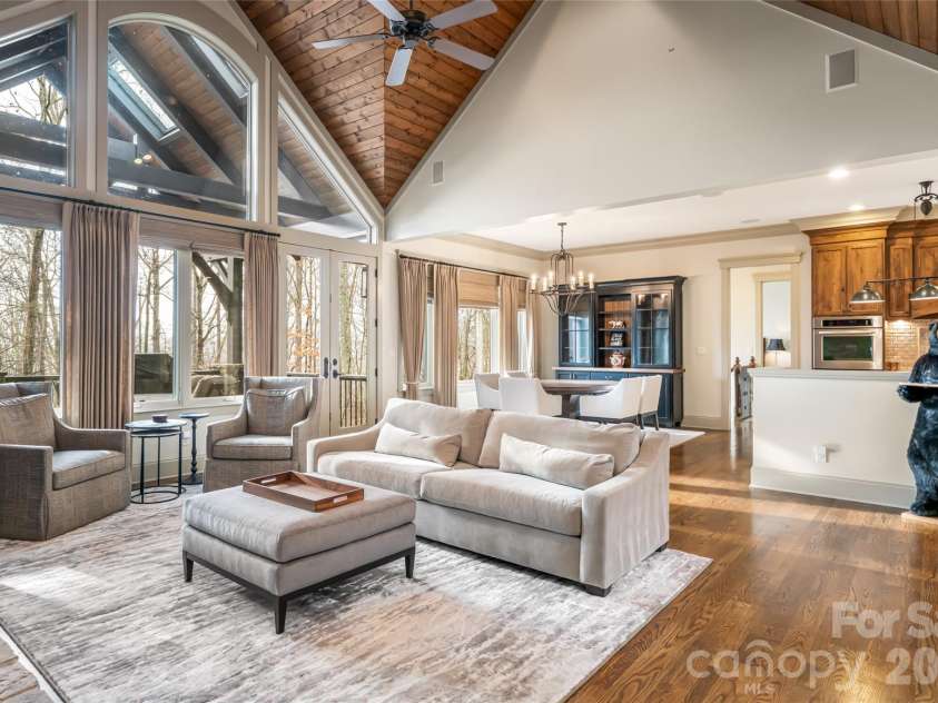 2 Cherokee Orchard Court, Fairview, NC 28730.  MLS# CAR4322915, YatesRealty ID 3415. 