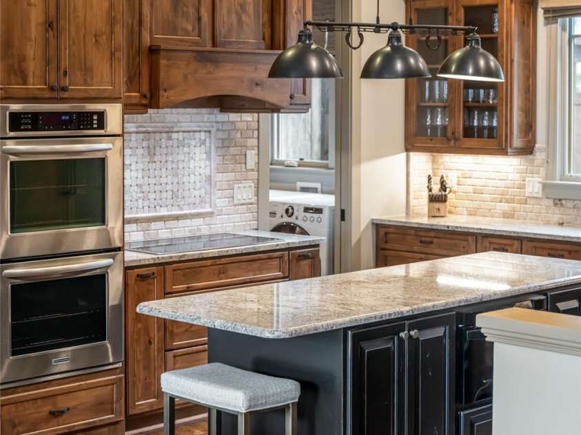 2 Cherokee Orchard Court, Fairview, NC 28730.  MLS# CAR4322915, YatesRealty ID 3415. 