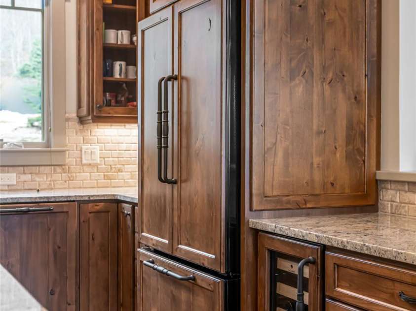 2 Cherokee Orchard Court, Fairview, NC 28730.  MLS# CAR4322915, YatesRealty ID 3415. 