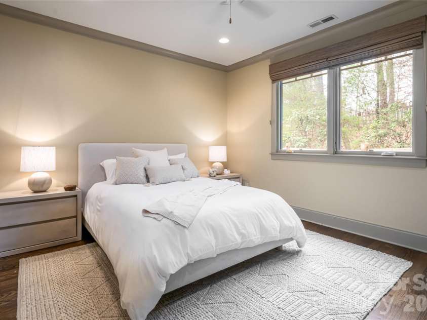 2 Cherokee Orchard Court, Fairview, NC 28730.  MLS# CAR4322915, YatesRealty ID 3415. 