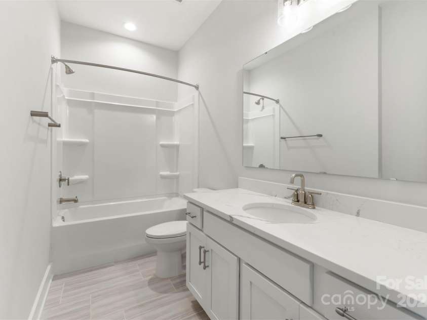 417 Prine Place, Charlotte, NC 28213.  MLS# CAR4112644, YatesRealty ID 3415. Bath 2