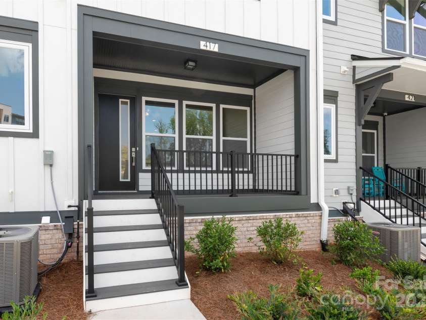 417 Prine Place, Charlotte, NC 28213.  MLS# CAR4112644, YatesRealty ID 3415. Covered Front Porch