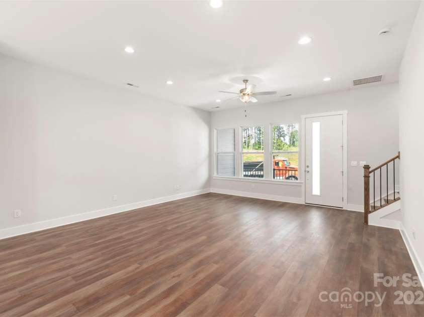 417 Prine Place, Charlotte, NC 28213.  MLS# CAR4112644, YatesRealty ID 3415. Dining/Living