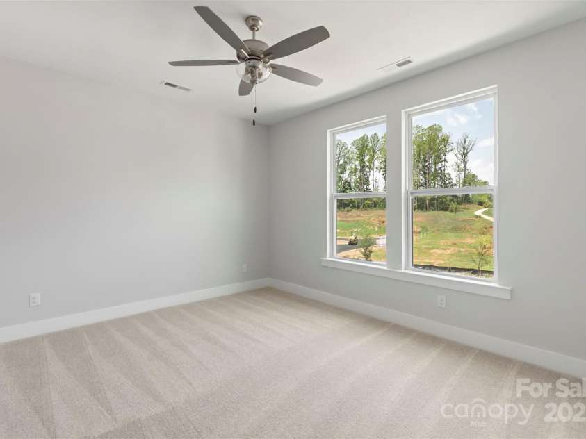 417 Prine Place, Charlotte, NC 28213.  MLS# CAR4112644, YatesRealty ID 3415. Premier Suite