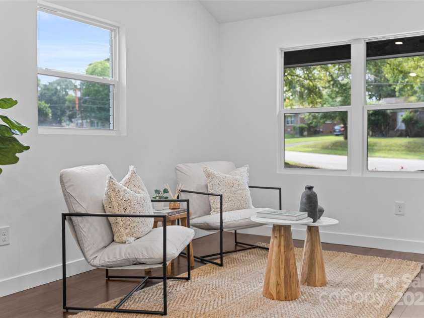 1016 Bramble Place, Charlotte, NC 28208.  MLS# CAR4288045, YatesRealty ID 34150. 