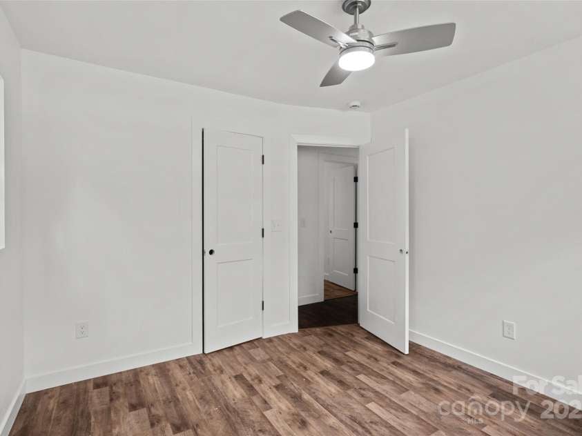 1016 Bramble Place, Charlotte, NC 28208.  MLS# CAR4288045, YatesRealty ID 34150. Bedroom #2