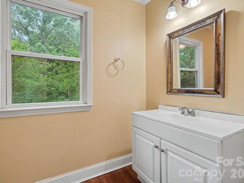 7111 Amarillo Drive, Charlotte, NC 28262.  MLS# CAR4398580, YatesRealty ID 34150. 