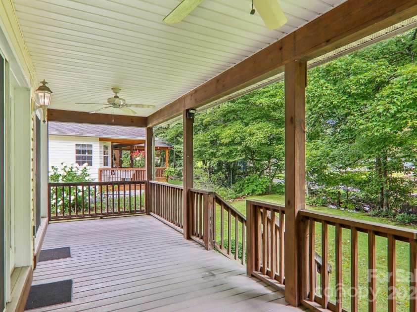 118 Whitewater Drive, Maggie Valley, NC 28751.  MLS# CAR4290303, YatesRealty ID 34151. 