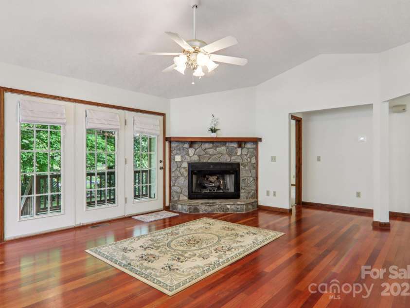 118 Whitewater Drive, Maggie Valley, NC 28751.  MLS# CAR4290303, YatesRealty ID 34151. 