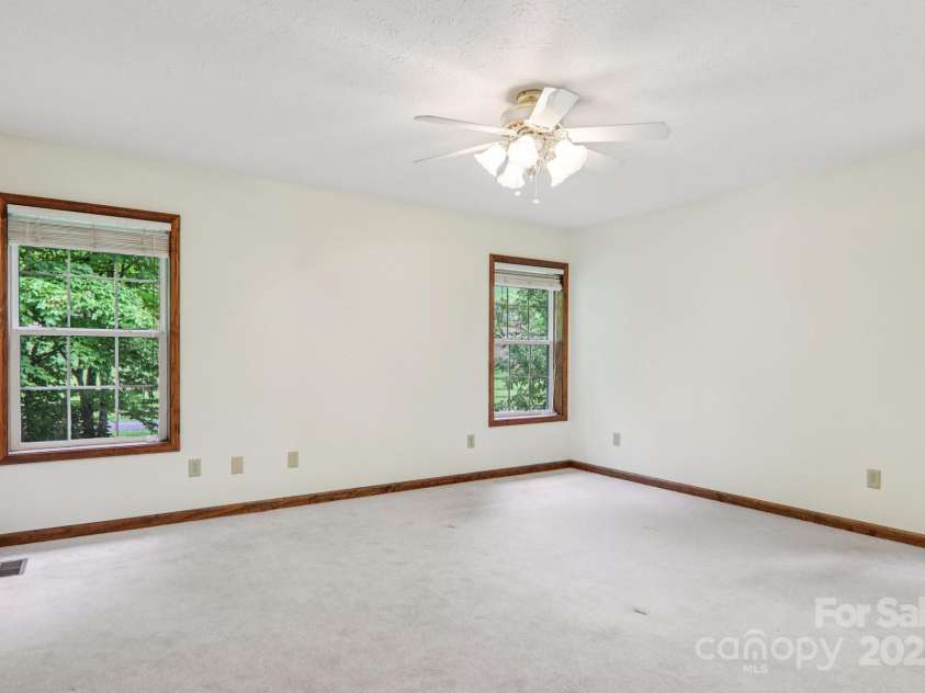 118 Whitewater Drive, Maggie Valley, NC 28751.  MLS# CAR4290303, YatesRealty ID 34151. 