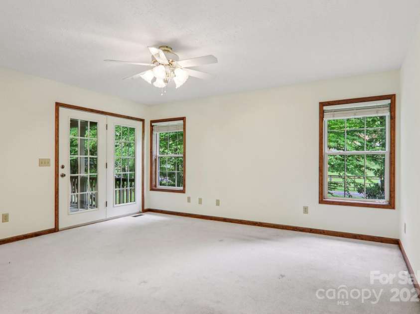 118 Whitewater Drive, Maggie Valley, NC 28751.  MLS# CAR4290303, YatesRealty ID 34151. 