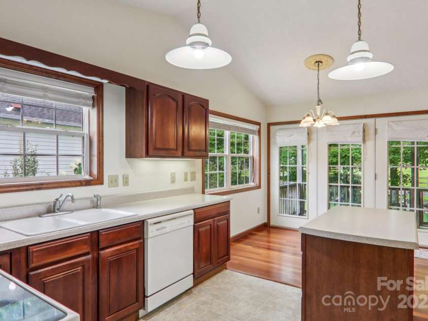 118 Whitewater Drive, Maggie Valley, NC 28751.  MLS# CAR4290303, YatesRealty ID 34151. 