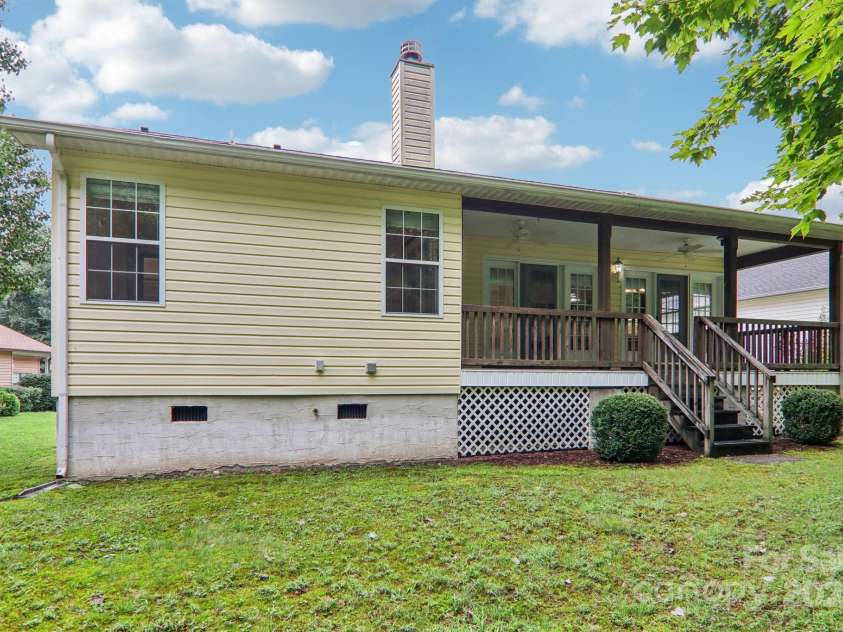 118 Whitewater Drive, Maggie Valley, NC 28751.  MLS# CAR4290303, YatesRealty ID 34151. 