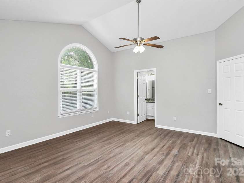 1540 Nichole Lane, Fort Mill, SC 29708.  MLS# CAR4282130, YatesRealty ID 34153. Primary Bed