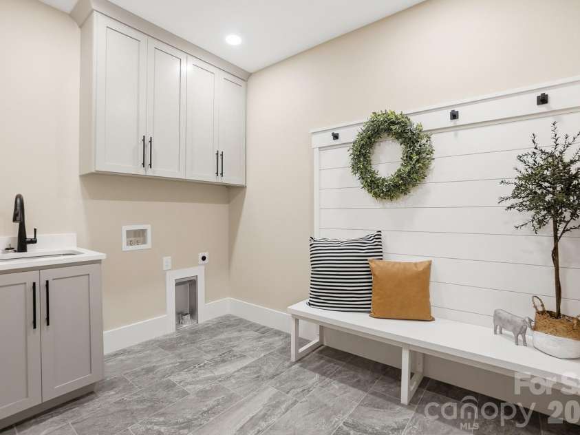 6109 Charity Drive, Marshville, NC 28103.  MLS# CAR4337579, YatesRealty ID 34153. 