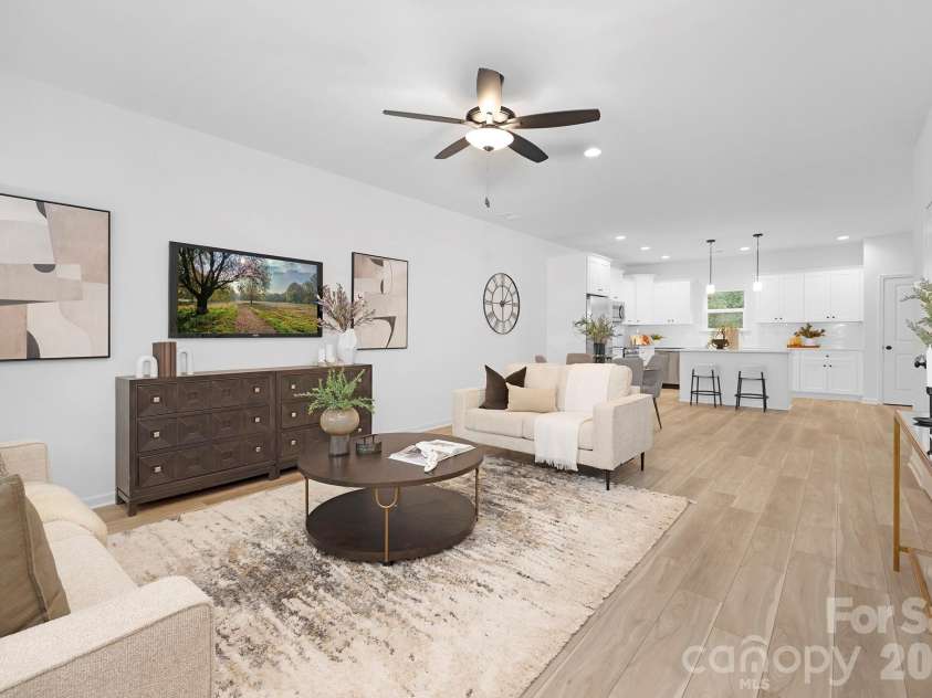 9012 Potomac Boulevard, Charlotte, NC 28216.  MLS# CAR4389028, YatesRealty ID 34154. Representative