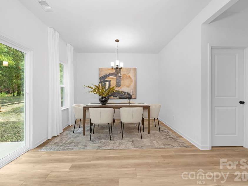 9012 Potomac Boulevard, Charlotte, NC 28216.  MLS# CAR4389028, YatesRealty ID 34154. Representative