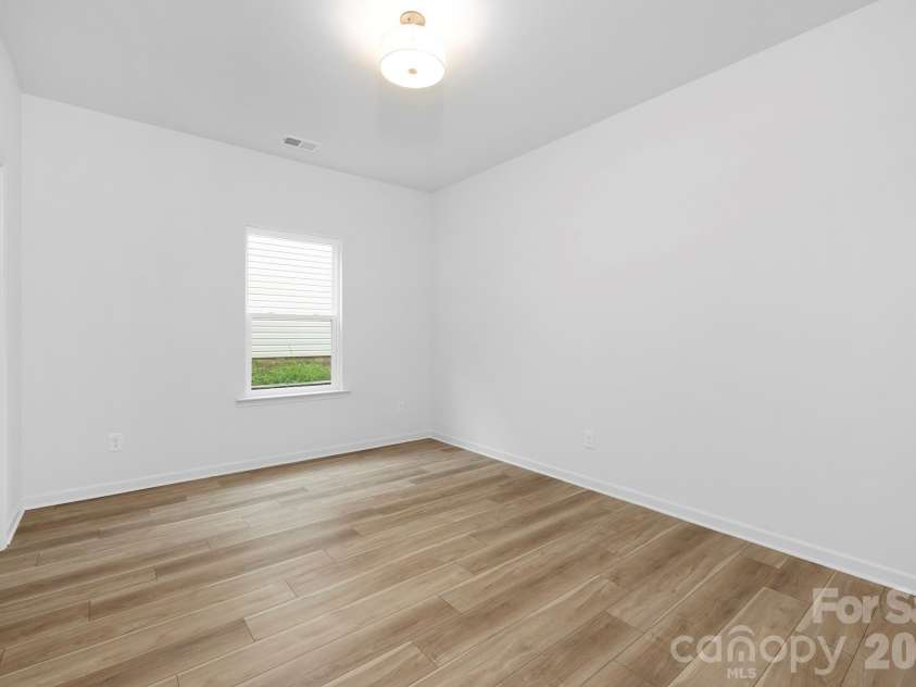9012 Potomac Boulevard, Charlotte, NC 28216.  MLS# CAR4389028, YatesRealty ID 34154. Representative
