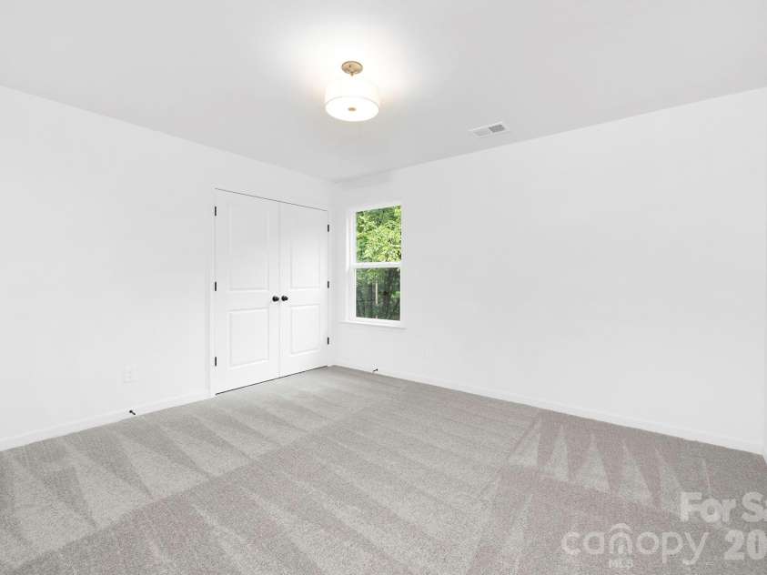 9012 Potomac Boulevard, Charlotte, NC 28216.  MLS# CAR4389028, YatesRealty ID 34154. Representative