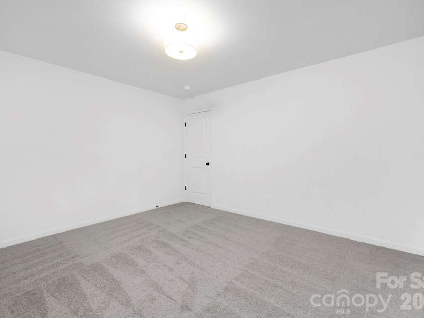 9012 Potomac Boulevard, Charlotte, NC 28216.  MLS# CAR4389028, YatesRealty ID 34154. Representative