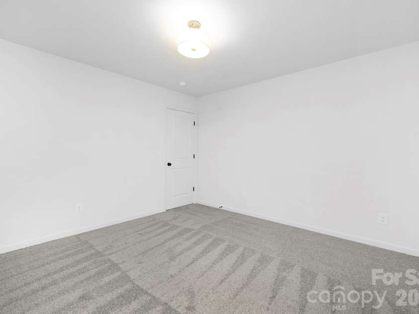 9012 Potomac Boulevard, Charlotte, NC 28216.  MLS# CAR4389028, YatesRealty ID 34154. Representative
