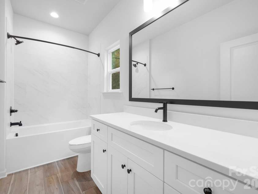 9012 Potomac Boulevard, Charlotte, NC 28216.  MLS# CAR4389028, YatesRealty ID 34154. Representative