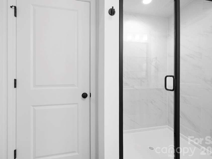 9012 Potomac Boulevard, Charlotte, NC 28216.  MLS# CAR4389028, YatesRealty ID 34154. Representative