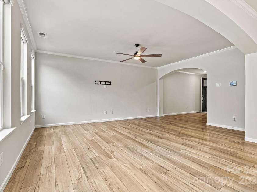 8233 Merryvale Lane, Charlotte, NC 28214.  MLS# CAR4293433, YatesRealty ID 34155. 